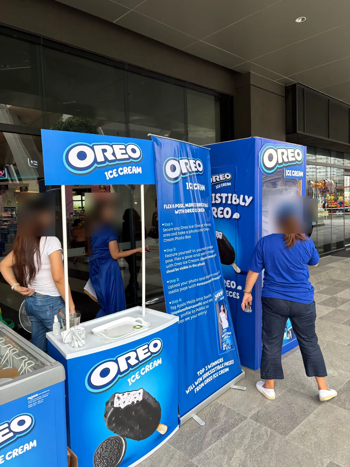 Oreo Ice Cream photo box area at the Arca South activation with branded cart and banner